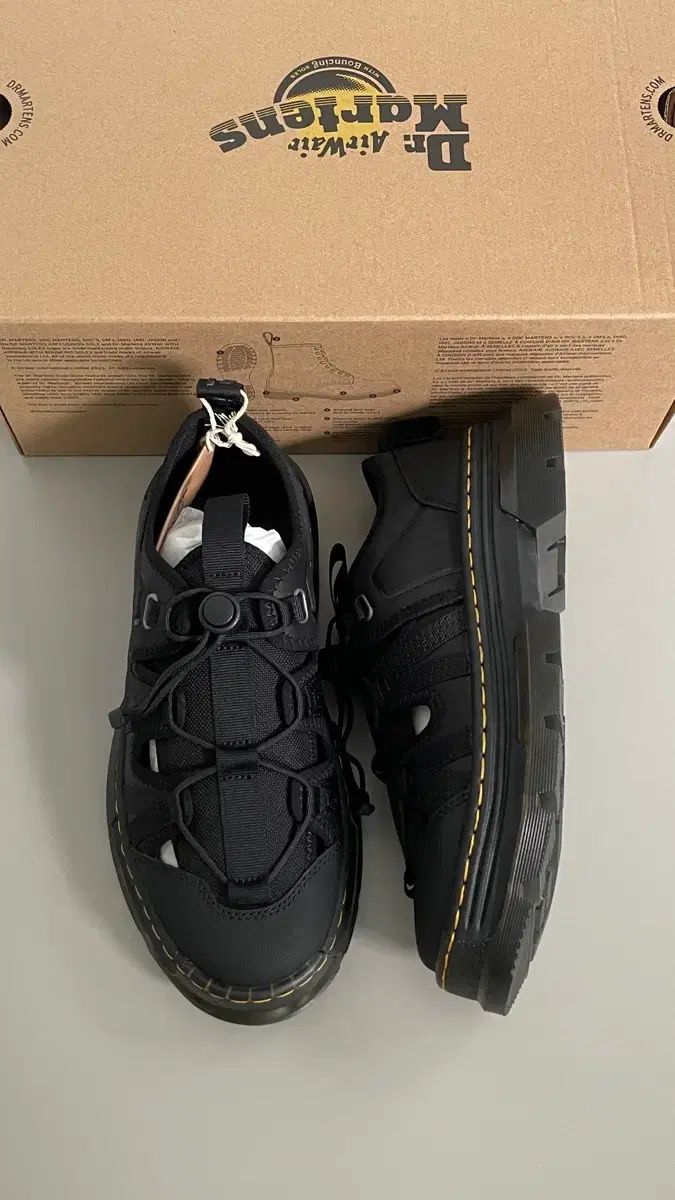 ボックス含む新品 DR. MARTENS ドクターマーチン WAYFINDER サンダル ブラック 260