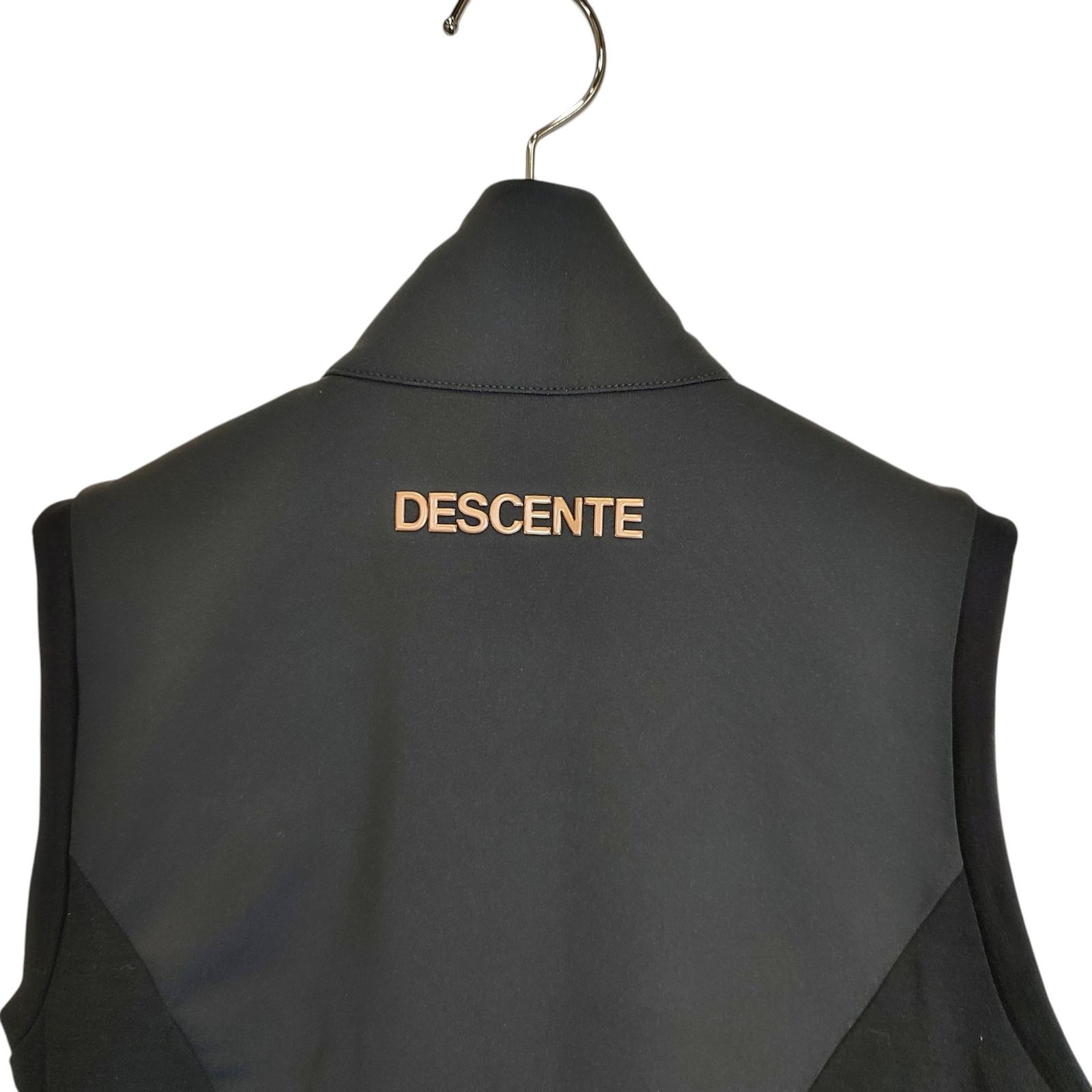 DESCENTE GOLF デサントゴルフ はっ水 スリーブレス ジャージー