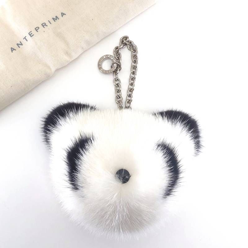 美品・保管袋付き】ANTEPRIMA アンテプリマ／チャーム パンダ／ミンク