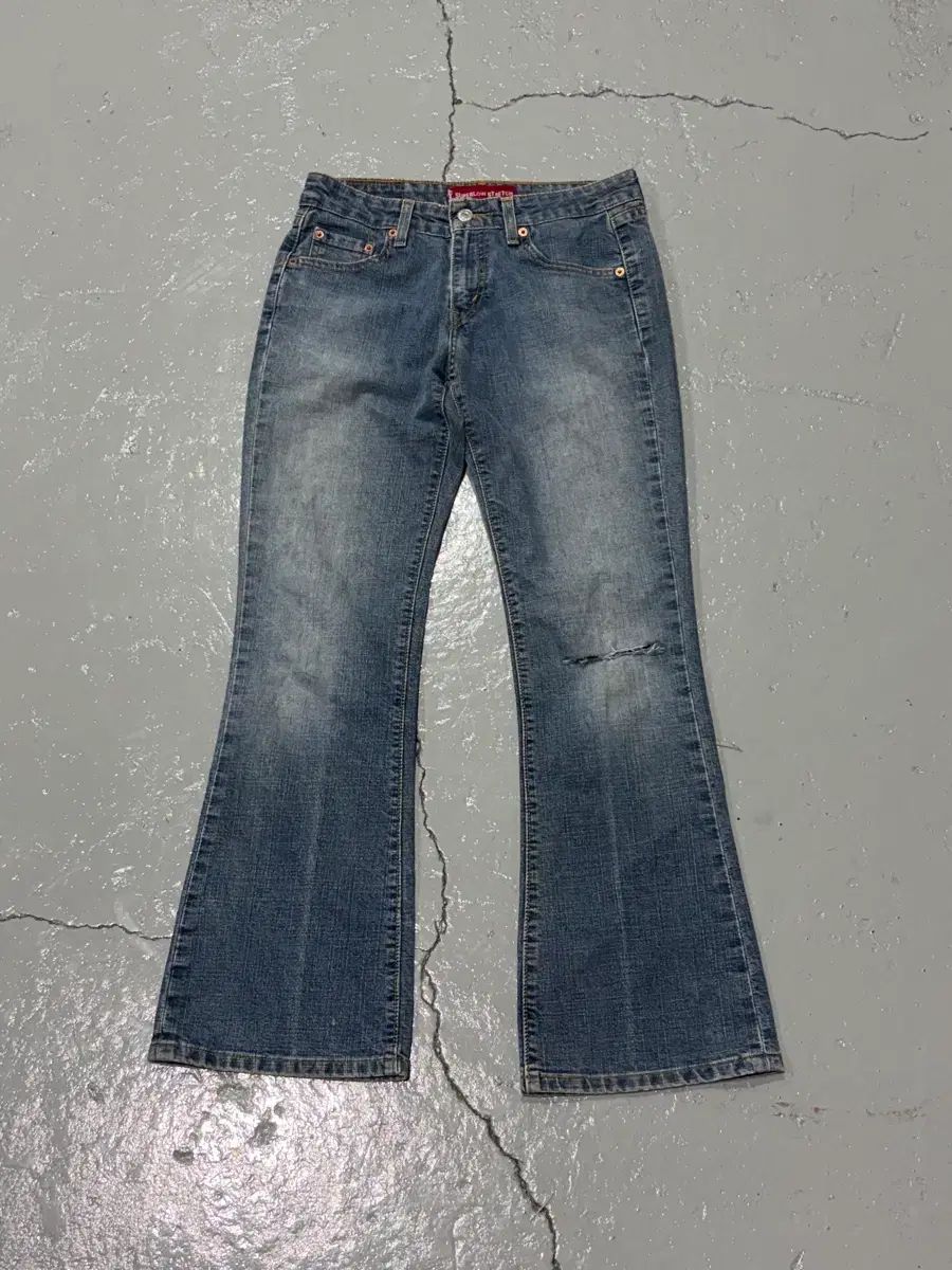 リーバイス(Levis) 518 スーパーロー ブーツカット デニム パンツ