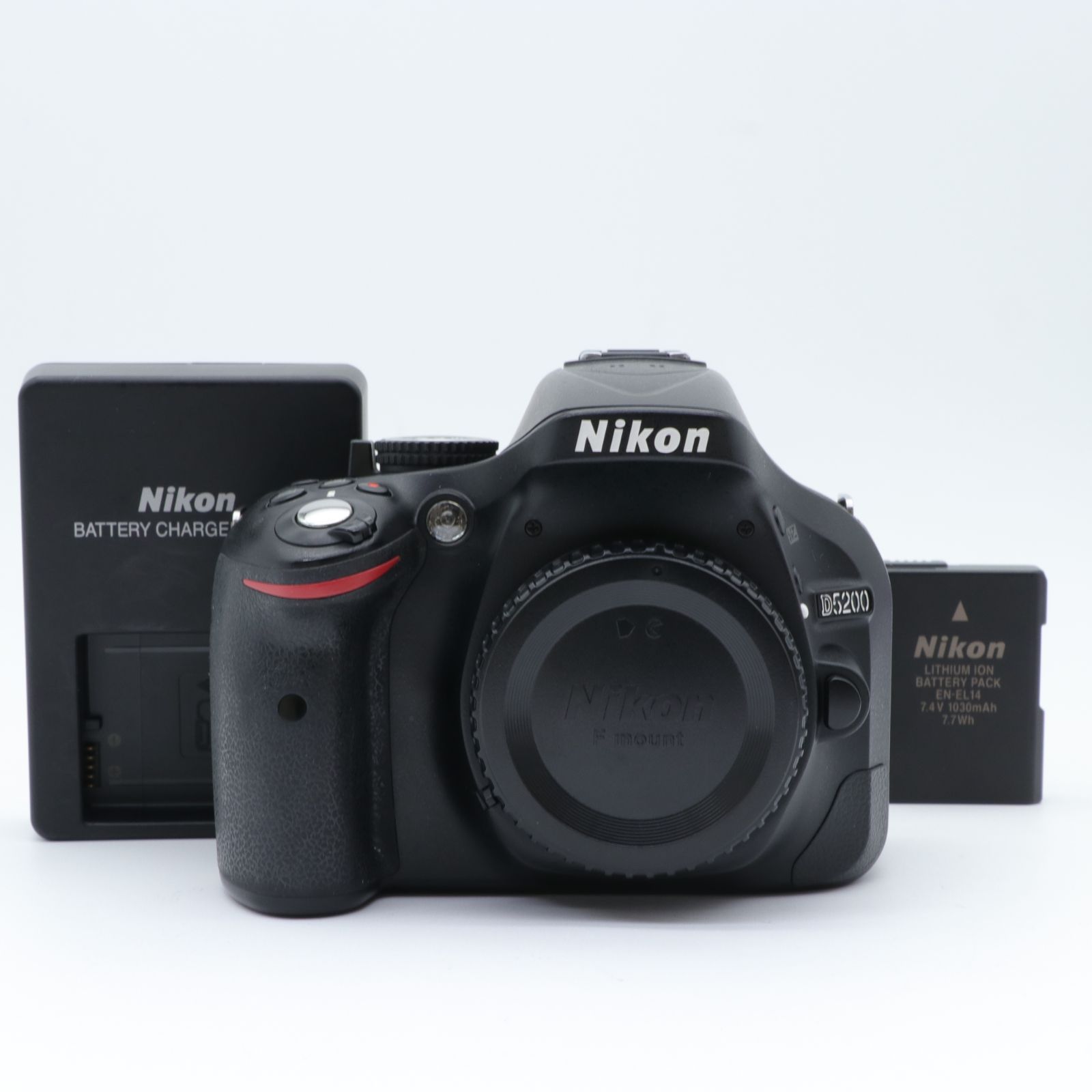 送料無料】【並品】D5200 ボディ - メルカリ