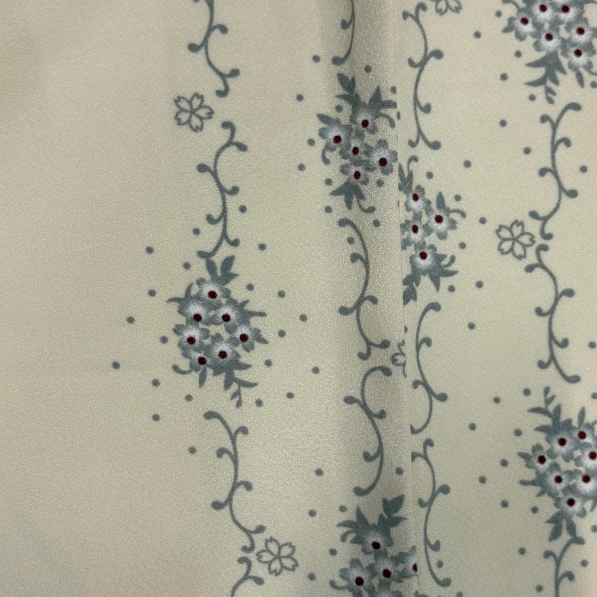 美品】 小紋 身丈162cm 裄丈67.5cm L 袷 洗える着物 草花 幾何学模様