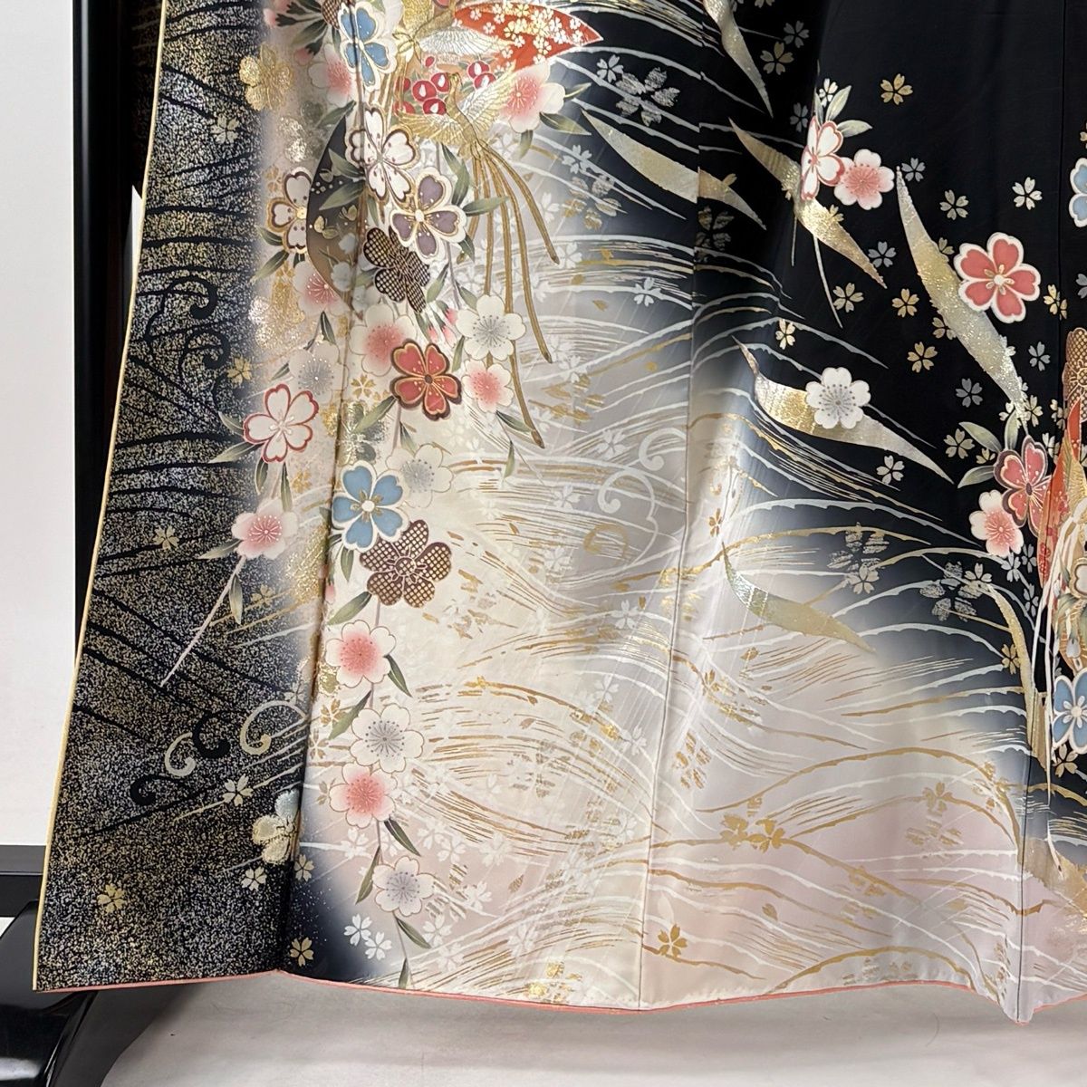 振袖 身丈164.5cm 裄丈68cm L 袷 落款 尾長鳥 草花 金銀彩 ぼかし 黒 