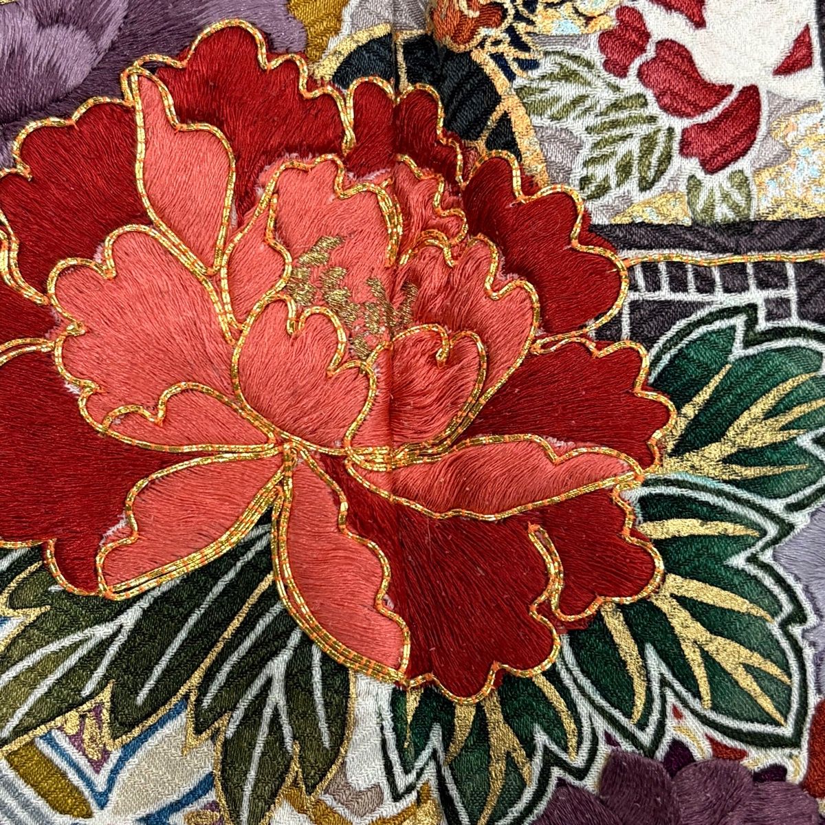振袖 身丈159.5cm 裄丈65.5cm M 袷 山鉾 牡丹 刺繍 金糸 緑 正絹 秀品