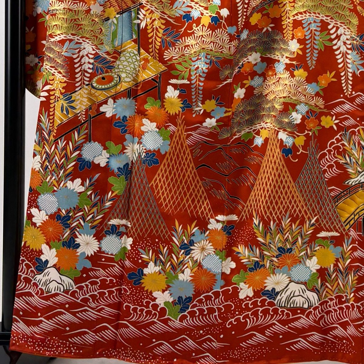 振袖 身丈162cm 裄丈64.5cm M 袷 草花 建物 金糸 金彩 朱色 正絹 秀品