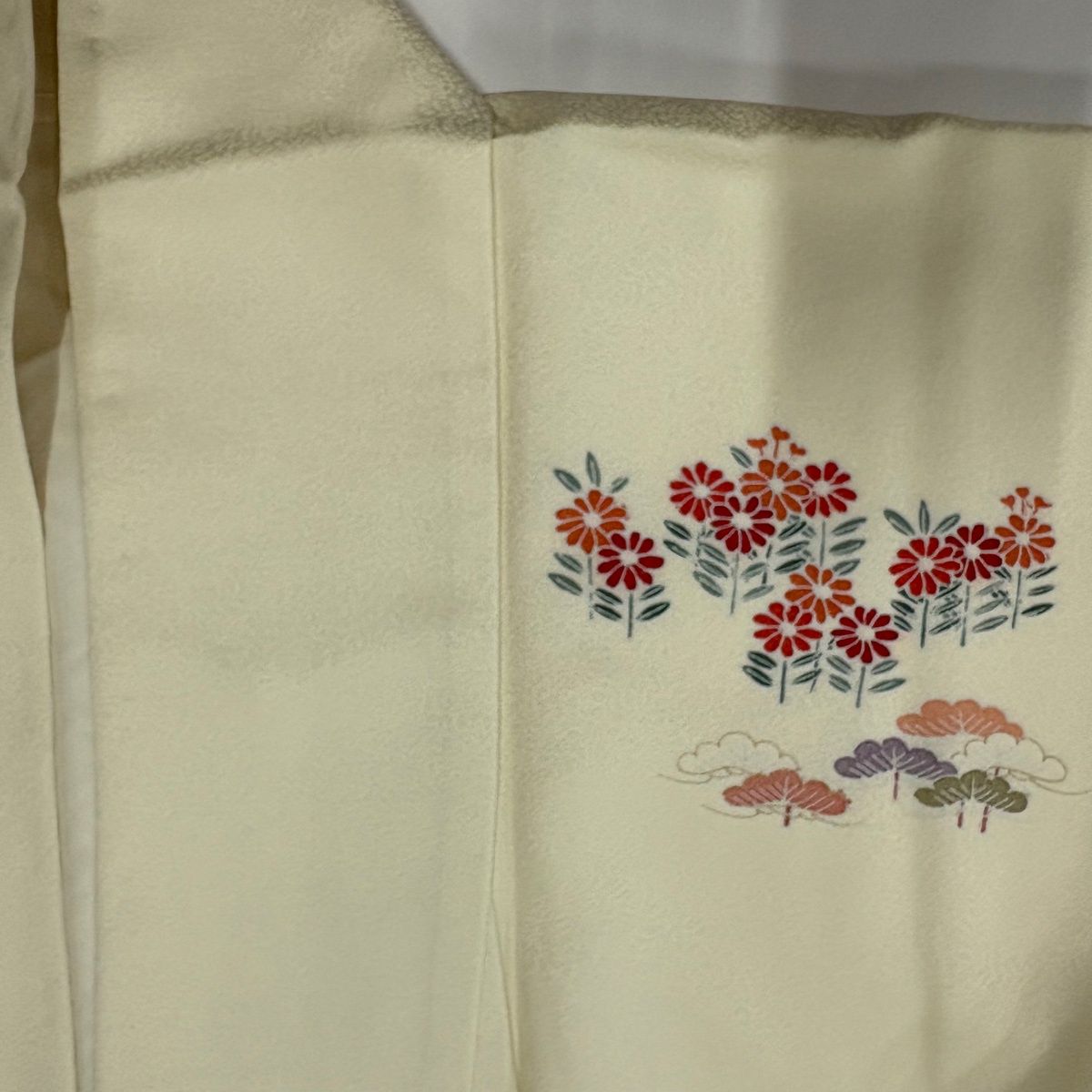 美品】 付下げ 身丈160cm 裄丈65cm M 袷 草花 有職文様 金彩 刺繍