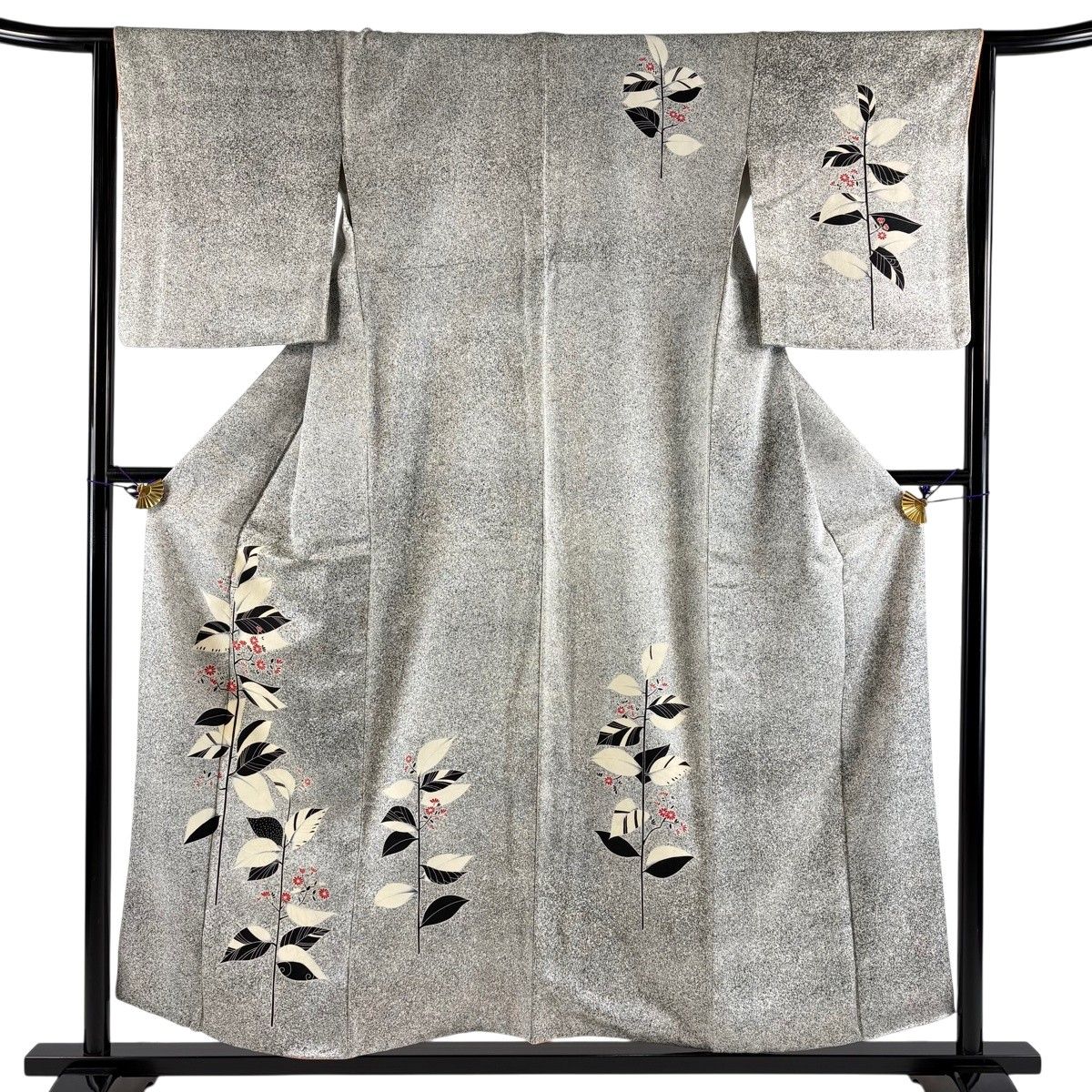 付下げ 身丈154cm 裄丈65cm M 袷 草花 黒灰 正絹 秀品 【中古】 - メルカリ