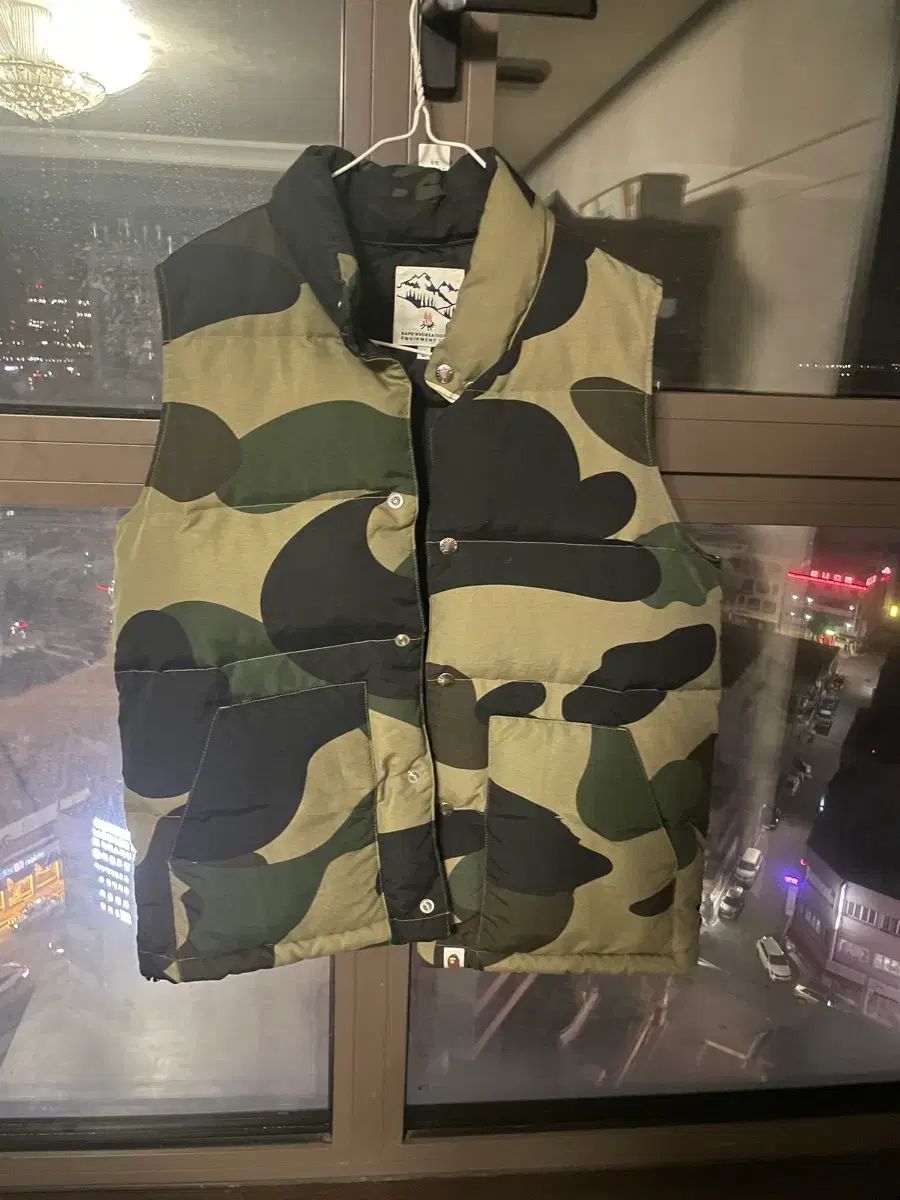 A BATHING APE ダウン ベスト(ジョッキ ダウン)