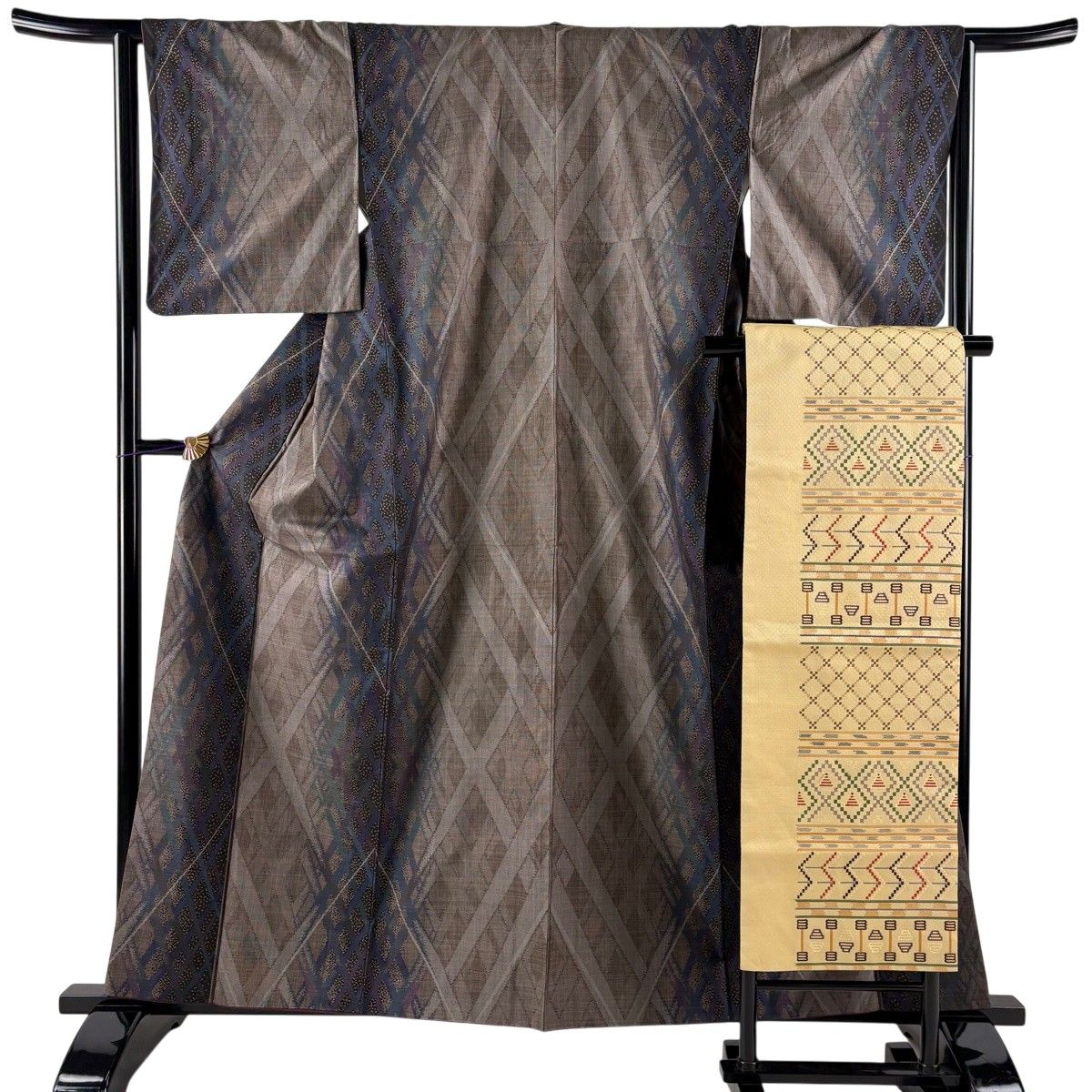 【美品】 紬 身丈160cm 裄丈64.5cm M 袷 名古屋帯セット 斜め格子 幾何学 焦茶色 正絹 秀品 【中古】