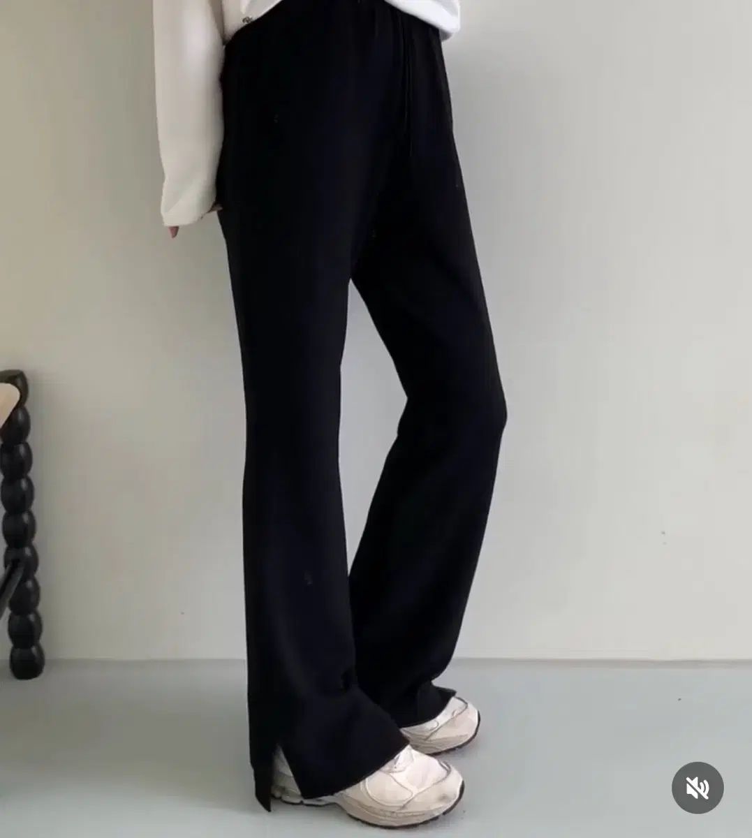 新品)ドヒョニ スリット クールパンツ