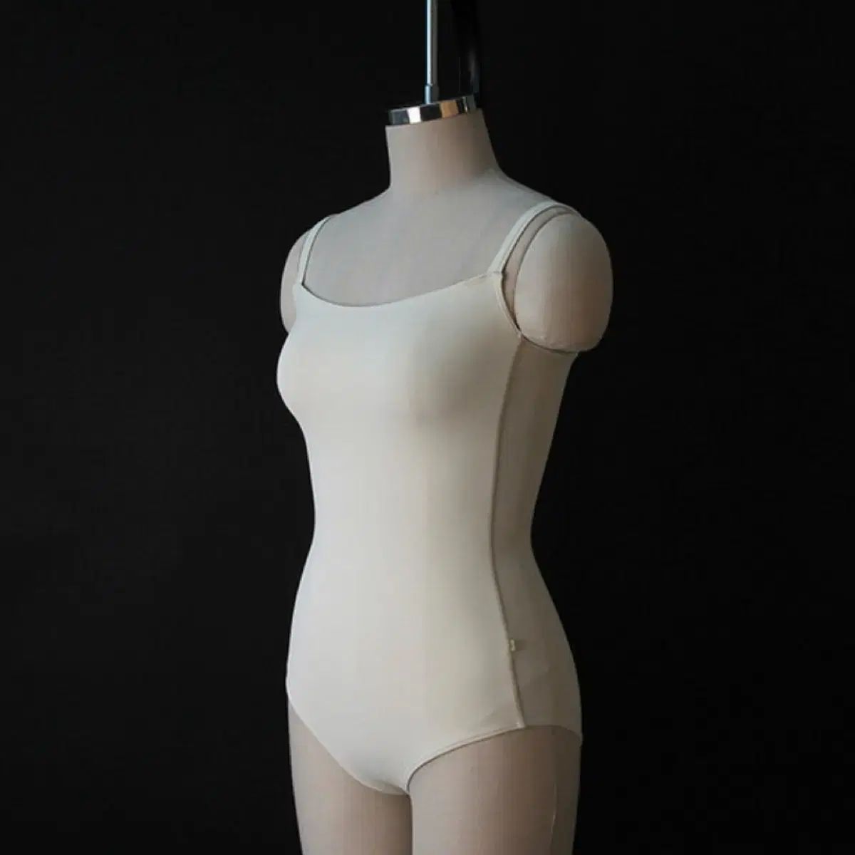 (未開封 新品) レヴダンス エミリー レオタード バニラ S