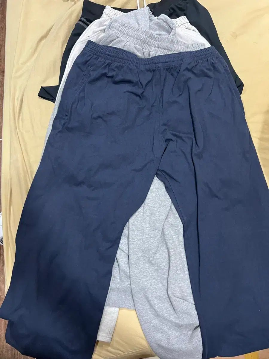 YEEZY GAP(イージーギャップ) パンツ ネイビー XL