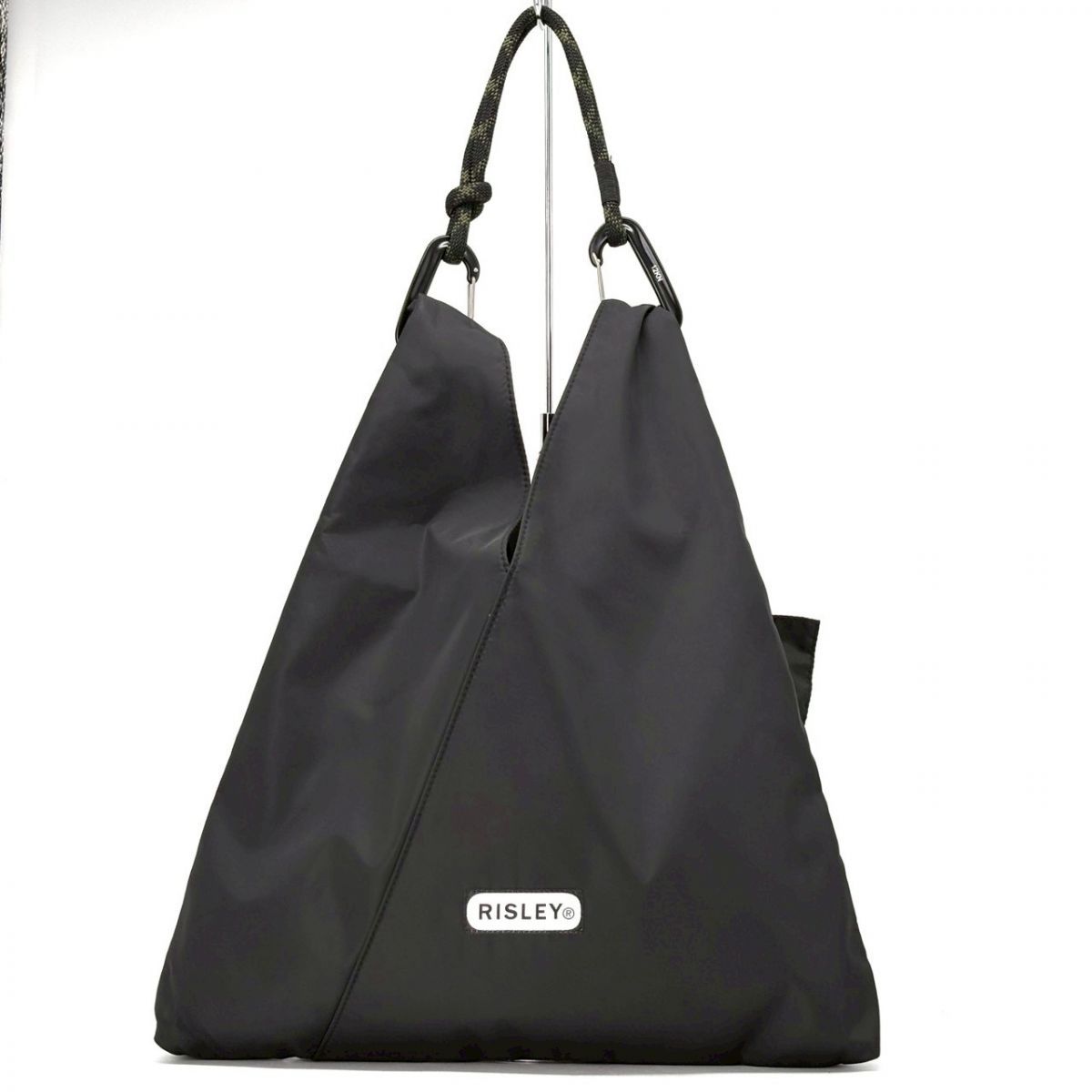 黒にひそむ余白】 Risley × OUTDOOR トライアングルフリルバッグ