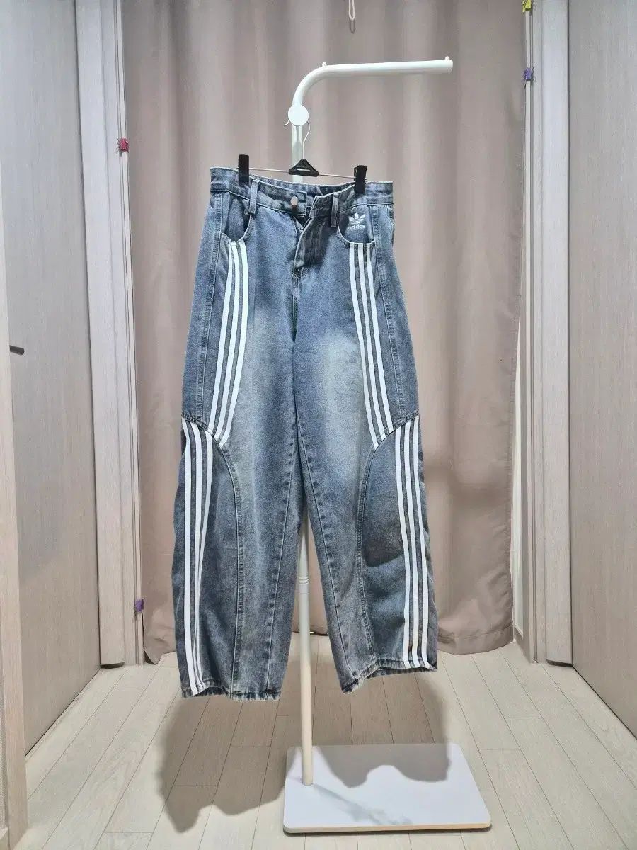 アディダス デニム パンツ ライト ブルー 新品
