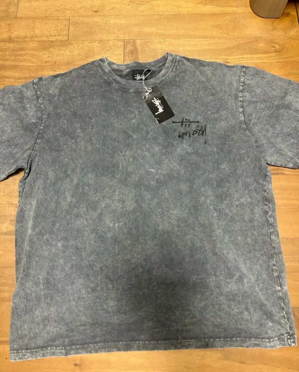 STUSSY ウォッシュ 半袖Tシャツ グレー