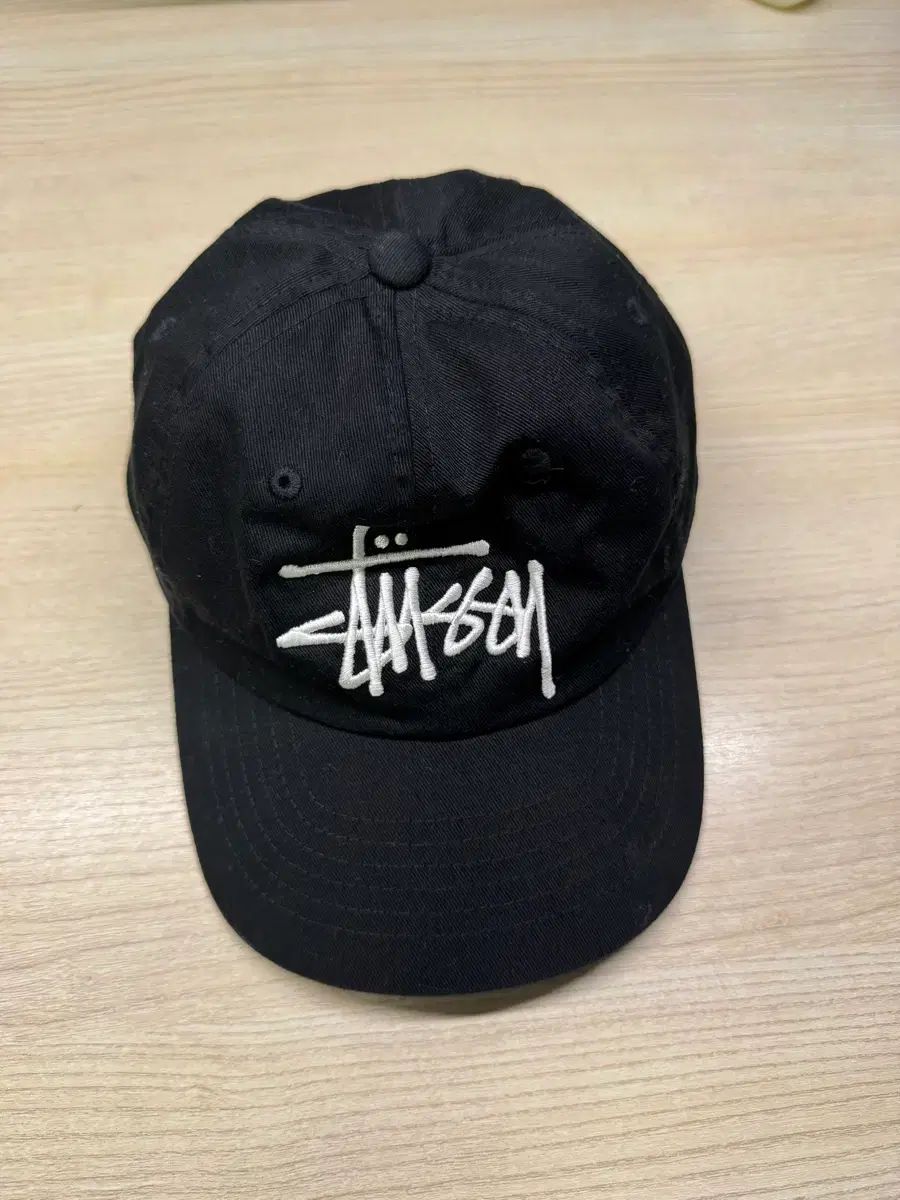 STUSSY ステューシー ベースボールキャップ ブラック