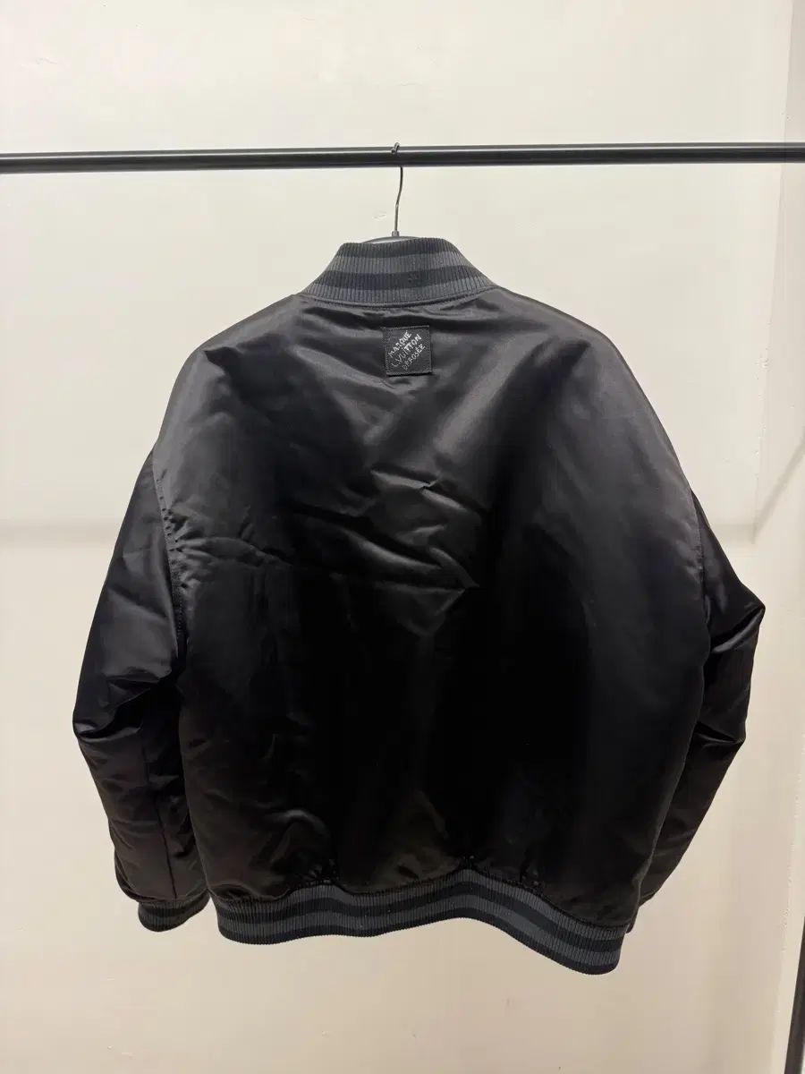 50サイズ 新モデル Louis Vuitton ルイヴィトン エンブロイダリー