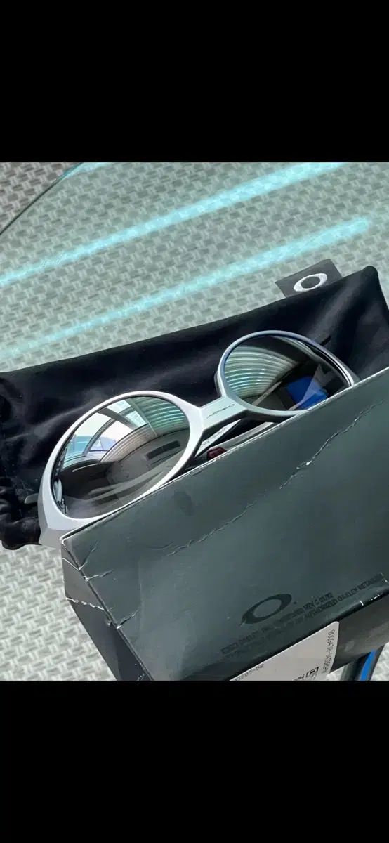 オークリー アイジャケット シルバー 偏光 17 5