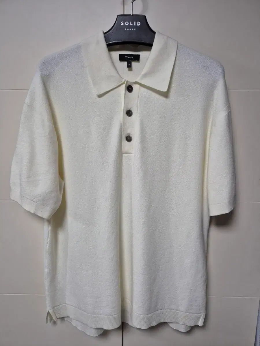 (M) Theory 릴랜드 アイボリー ニート ポロTシャツ