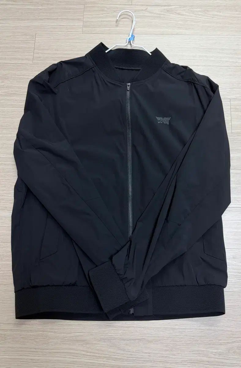 PXG ウィンドブレーカー XL (ほぼ新品)