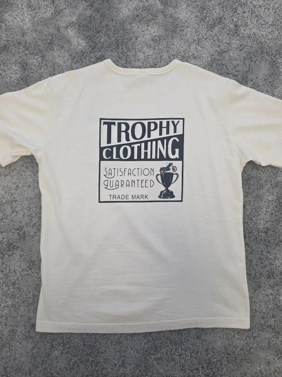 42 TROPHY CLOTHING ボックスロゴ ポケット Tシャツ