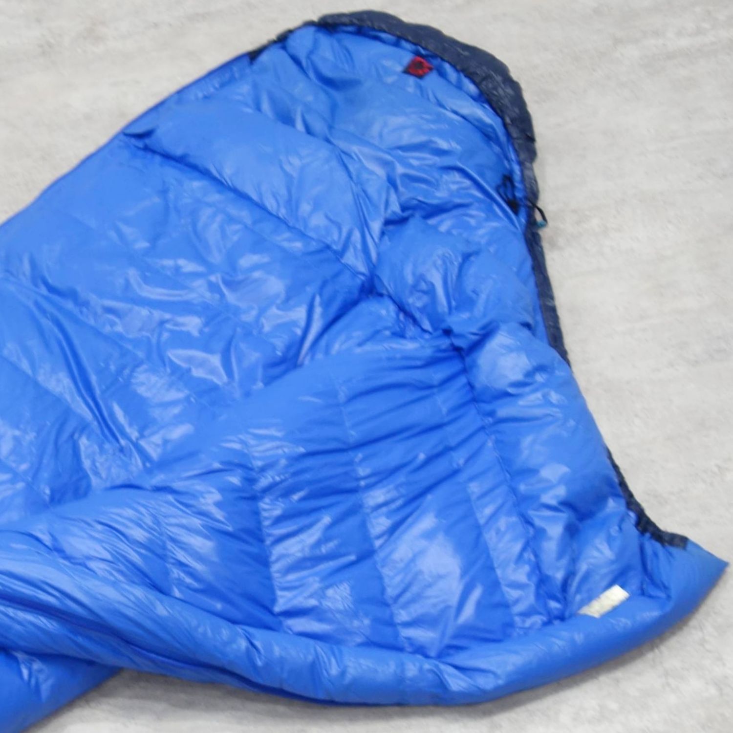 テンシャン 天山 Tianshan ダウン シュラフ 寝袋 キャンプ 登山 寝具