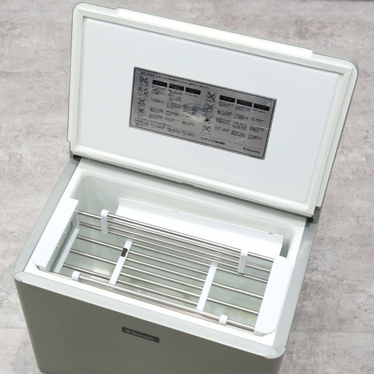 ドメティック Dometic ポータブル 3WAY 冷蔵庫 RC1602EGC - メルカリ
