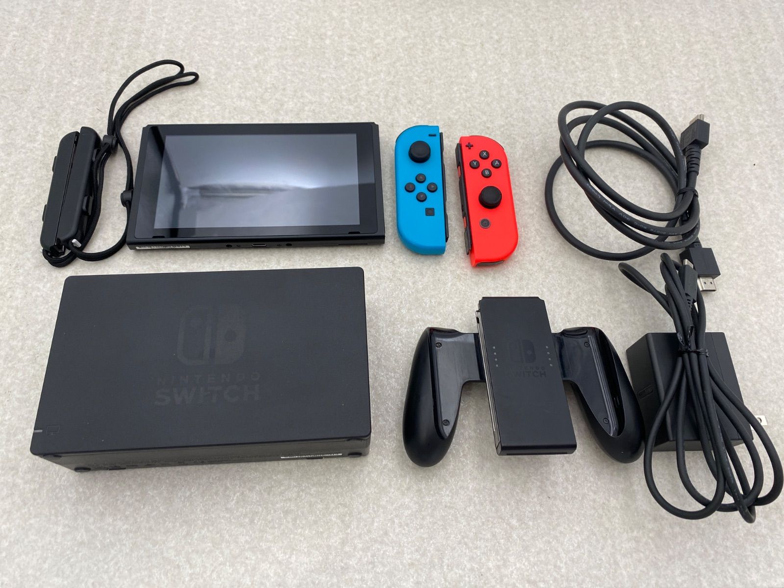 ◇Nintendo Switch Joy－Con（L） ネオンブルー／（R） ネオンレッド