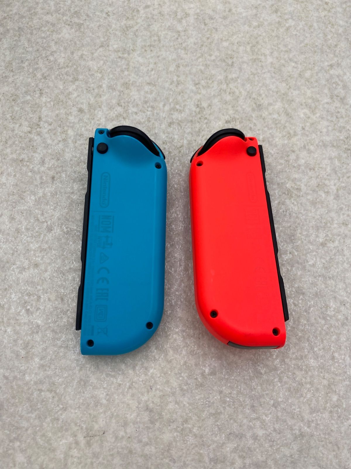 ◇Nintendo Switch Joy－Con（L） ネオンブルー／（R） ネオンレッド