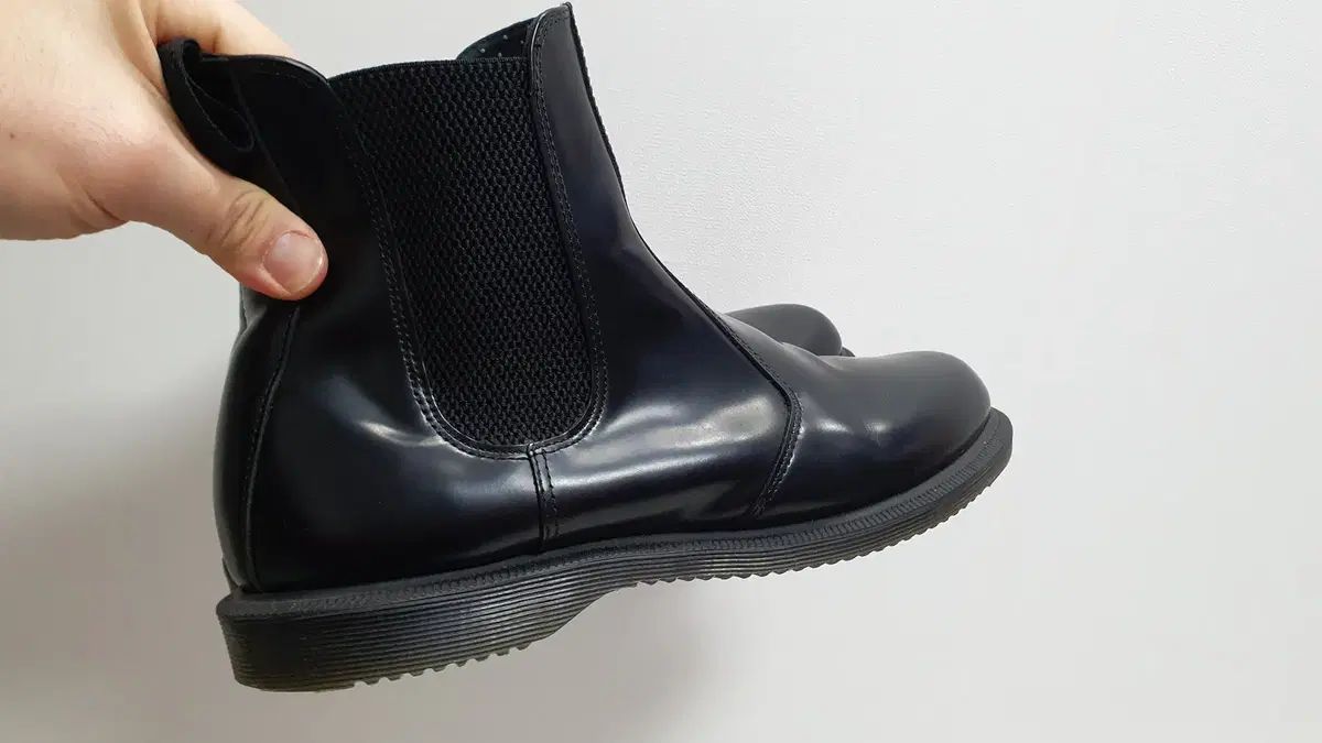 DR. MARTENS ドクターマーチン フローラ チェルシーブーツ UK9 (280程度)