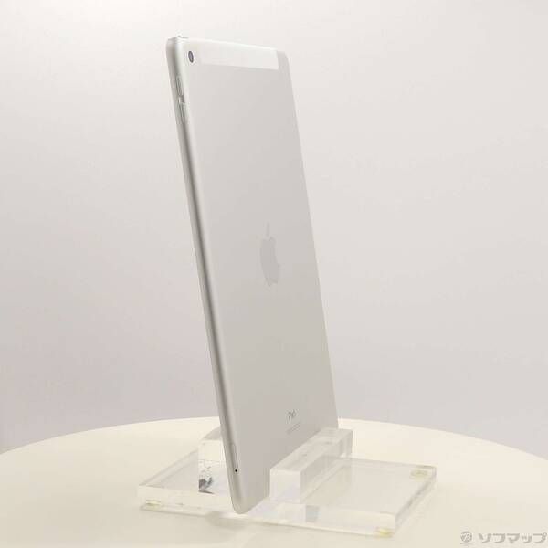 iPad 第9世代 64GB シルバー docomo SIMフリー 中古 - メルカリ