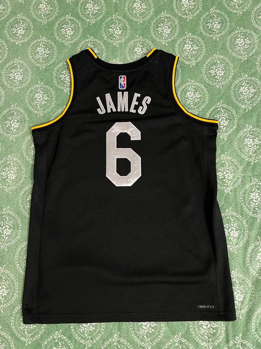 NIKE NBA 75周年 レブロン MVP ジャージ