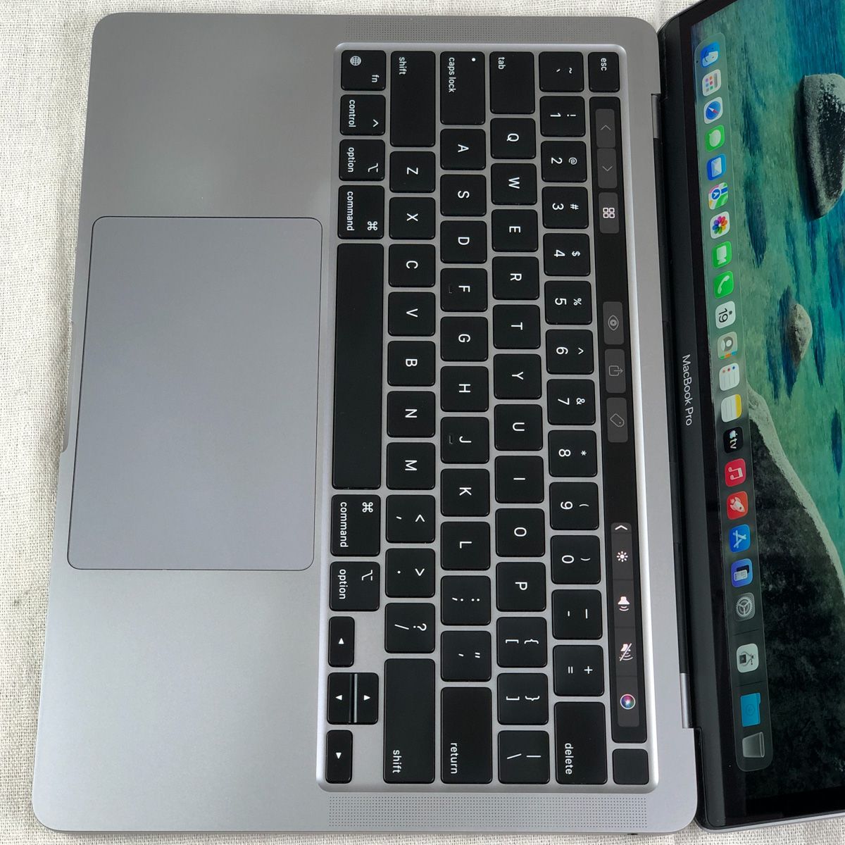 本体のみ】Apple MacBook Pro (13インチ M1 2020)【M1チップ・メモリ 