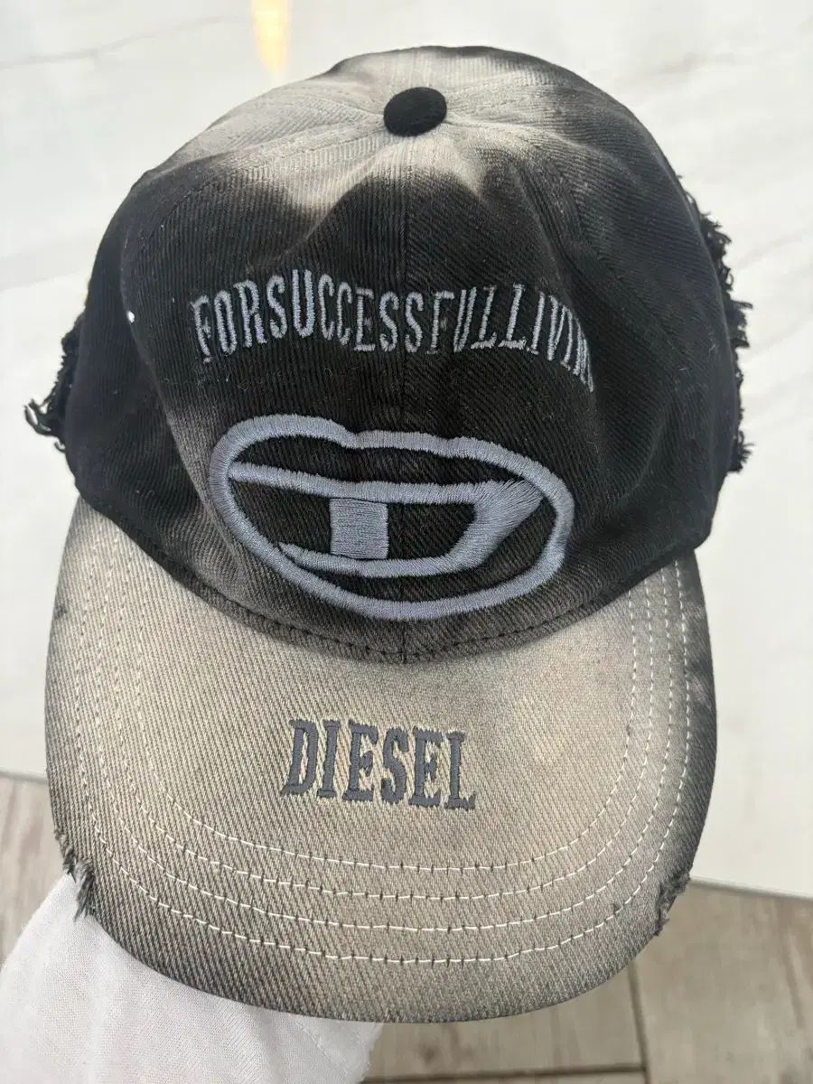 DIESEL 限定モデル 帽子