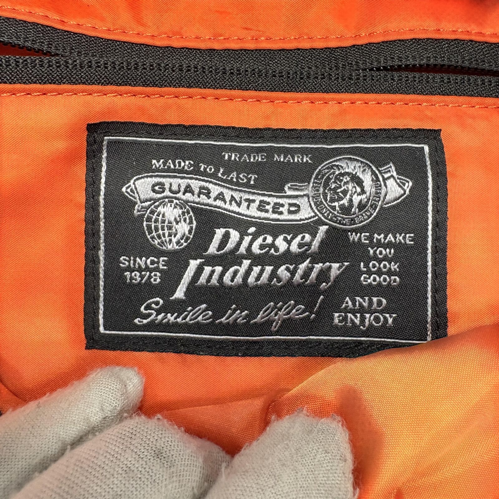 DIESEL（ディーゼル）カモフラージュ柄 ボディバッグ / ウエストバッグ