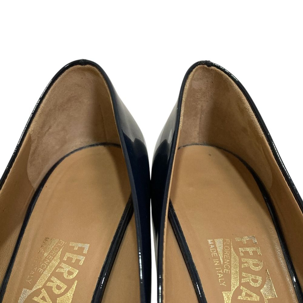 美品 Salvatore Ferragamo サルヴァトーレフェラガモ CARLA 55 ヴァラ