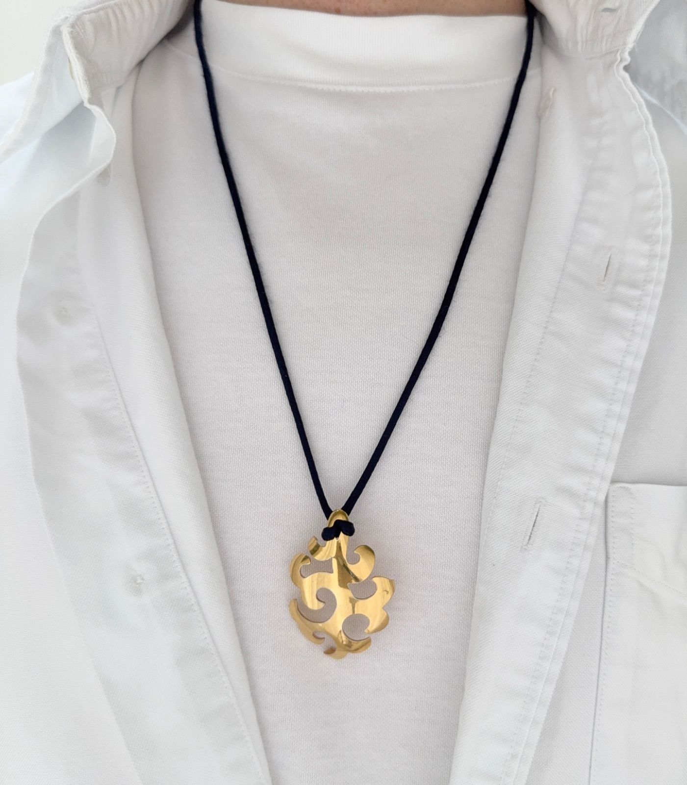 イヴサンローラン ヴィンテージ ペンダントネックレス｜YSLロゴ Made in France ゴールドカラー ネイビーコード