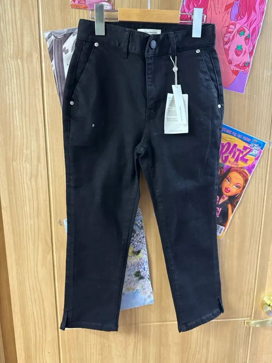 Fyeoアイズオンリー カプリ 34サイズ パンツ 新品