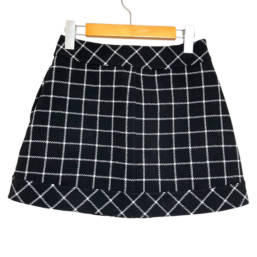 Christian Dior 巻スカート 黒と白ツイード 24AW Christian Dior クリスチャンディオール ロゴボタン チェック柄