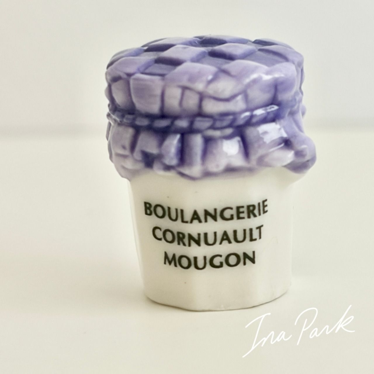 カシスジャム瓶 フェーヴ フェーブ フランス製 ミニチュア 陶器 雑貨