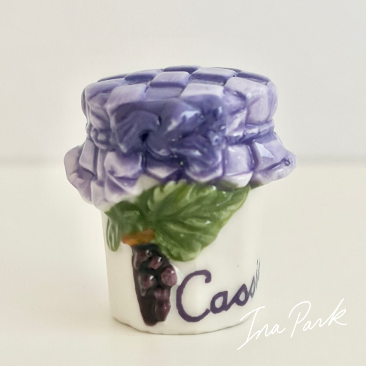 カシスジャム瓶 フェーヴ フェーブ フランス製 ミニチュア 陶器 雑貨