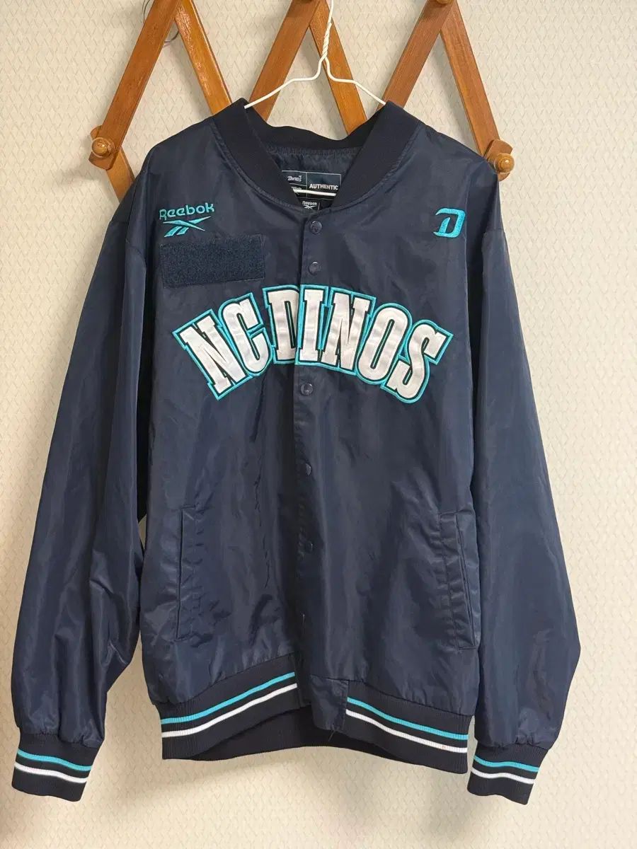 NCダイノス 支給品 ジャケット