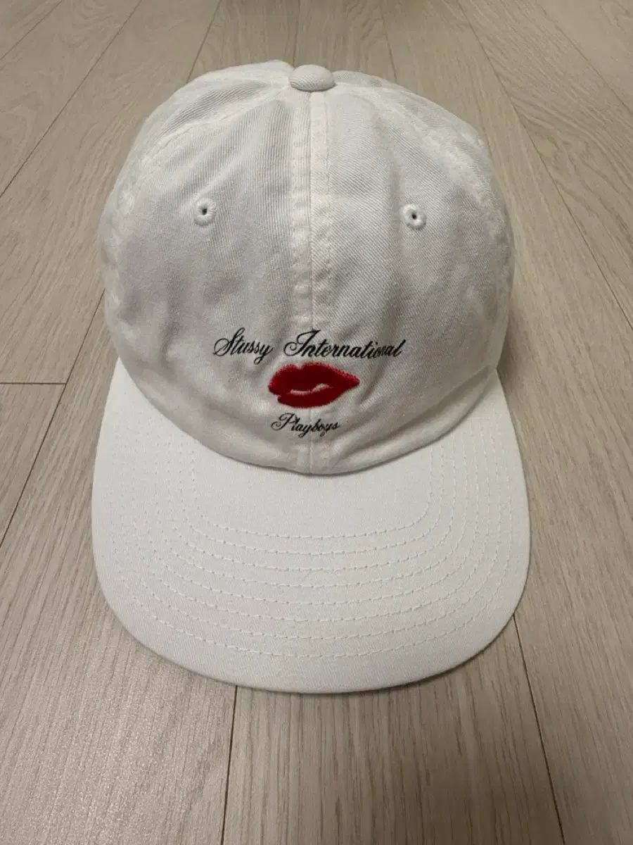 STUSSY(ステューシー) PLAYBOY(プレイボーイ)あんさんぶるスターズ！！(あんスタ) ベースボールキャップ 帽子