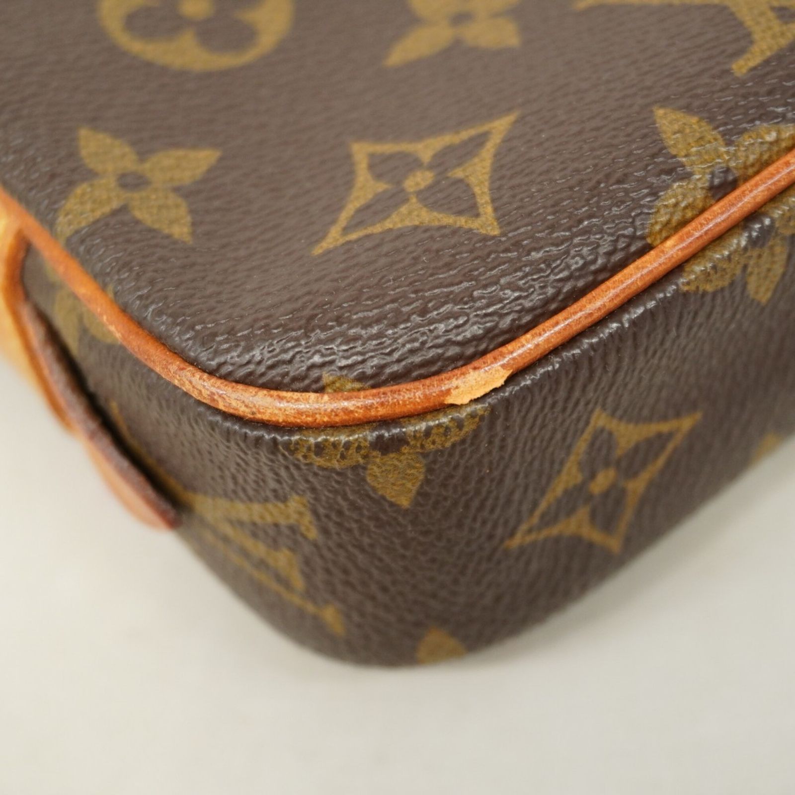ルイ・ヴィトン(Louis Vuitton) ルイ・ヴィトン ショルダーバッグ 