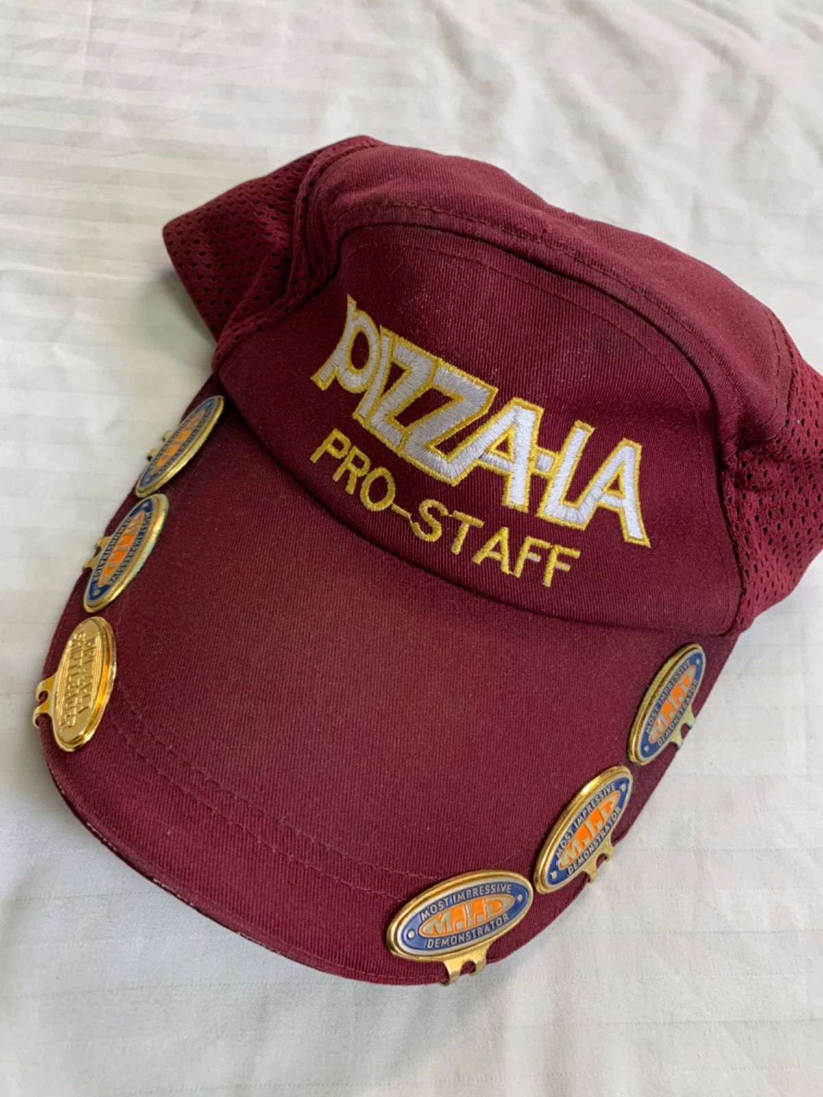 非売品 レア ピザーラ PIZZA-LA PRO-STAFF キャップ 帽子　バッジ付き