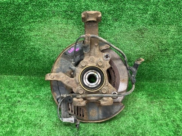 レジアスエース KDH206V 右フロントナックルハブ ロングDX 4WD 6人 1T 43201-26070 058