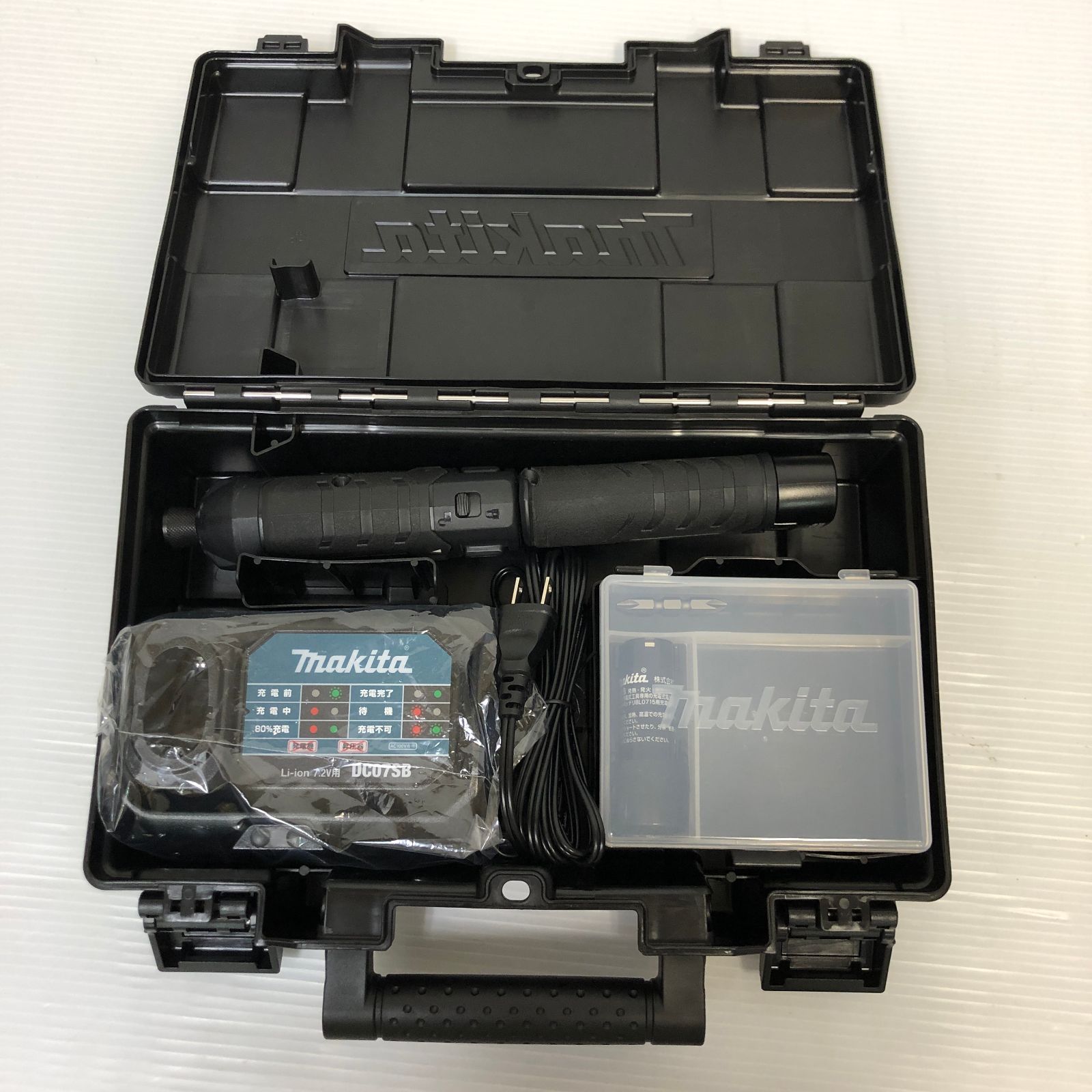 マキタ 7.2V 充電式 ペンインパクトドライバ TD023DHXAR 限定色オーセンティックレッド 中古品 smkogu097018