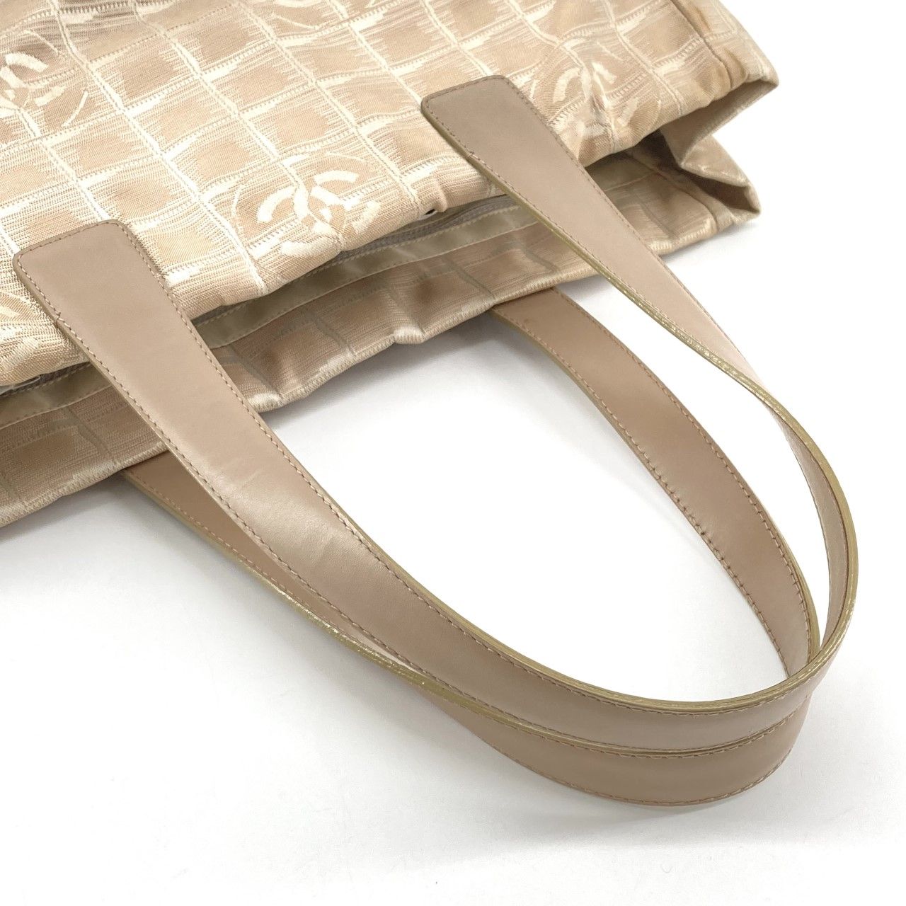 CHANEL（シャネル） ニュートラベルライントートMM トートバッグ 