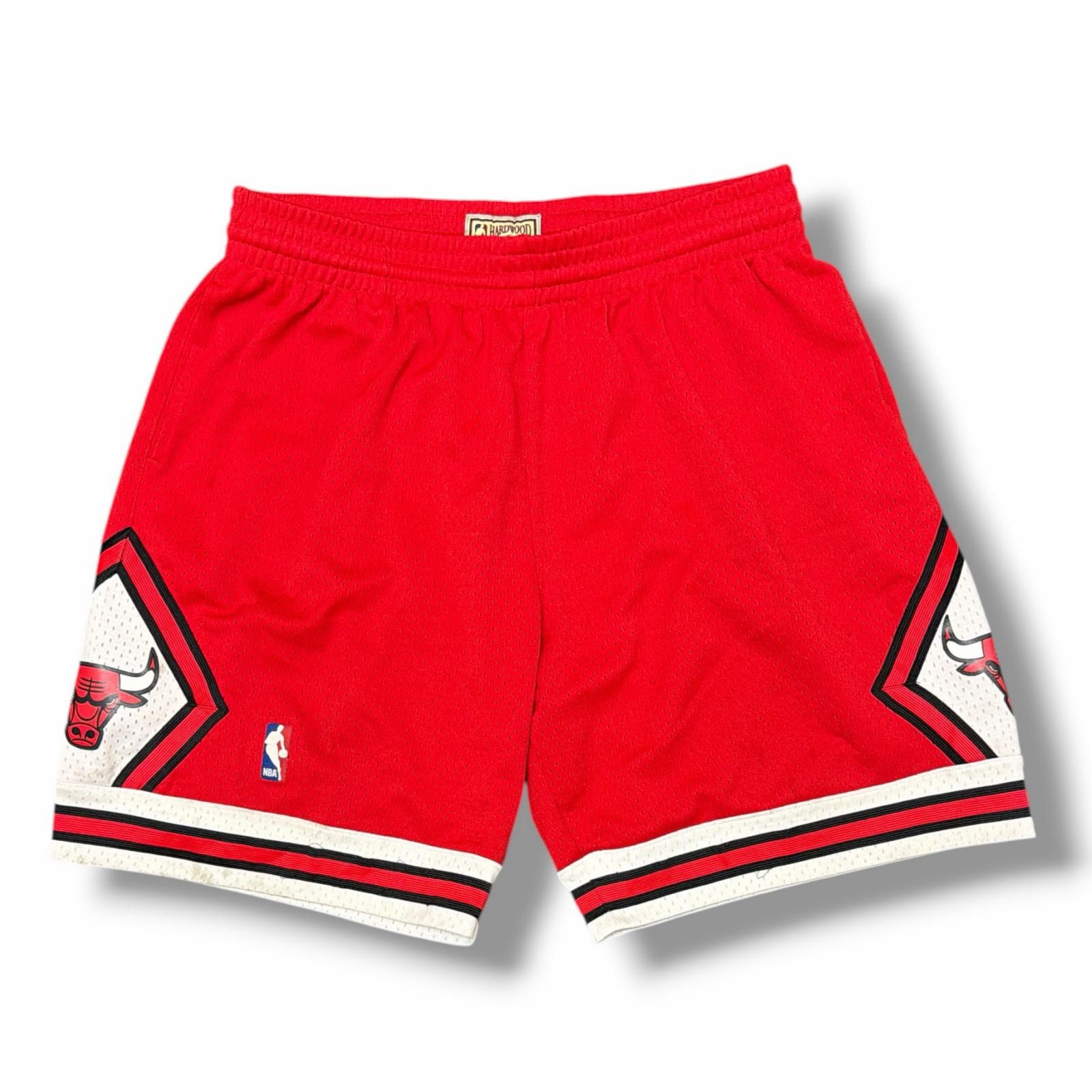 Mitchell & Ness シカゴ・ブルズ スウィングマン ショーツ NBA 1997-98