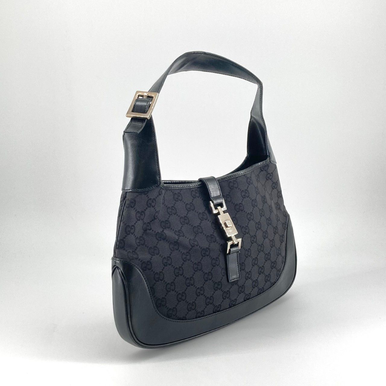 GUCCI（グッチ） ジャッキー GGキャンバス ショルダーバッグ ブラック